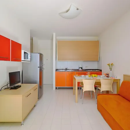 Bright Getaway Flat With Pool アパート *
