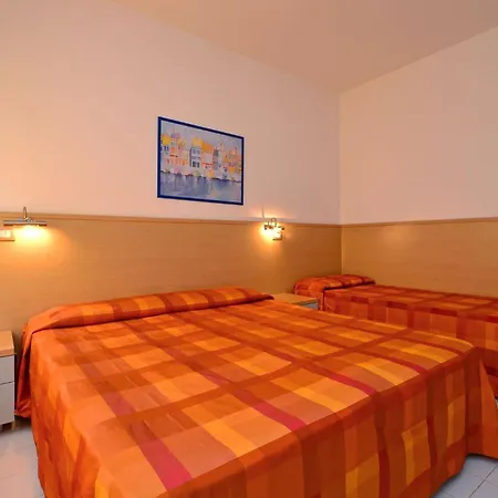 Bright Getaway Flat With Pool Lejlighed Lignano Sabbiadoro